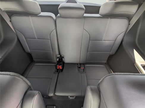 New 2025 GMC Acadia Elevation w/ Elevation Premium Package FWD image 32