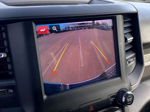 Used 2024 RAM 2500 Tradesman w/ Chrome Appearance Group image 19