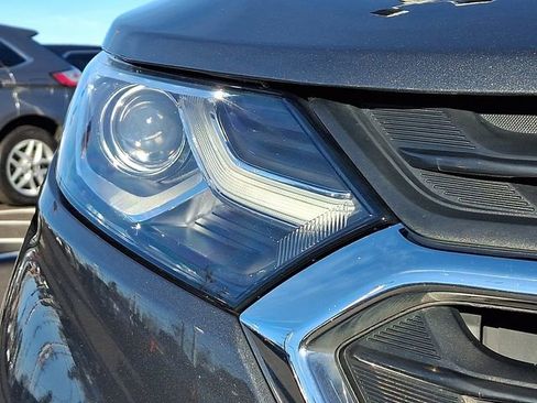 Used 2019 Chevrolet Equinox LT w/ Sun & Navigation Package image 10