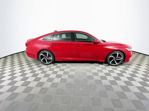 Used 2018 Honda Accord Sport image 10