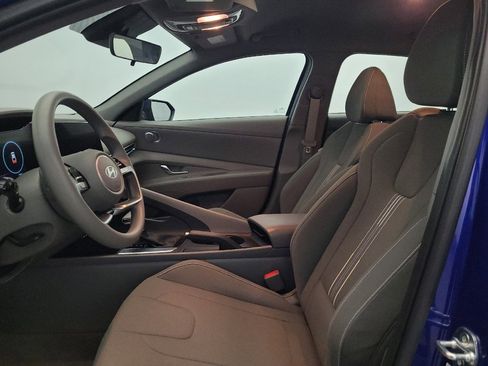 Used 2024 Hyundai Elantra SEL FWD image 17
