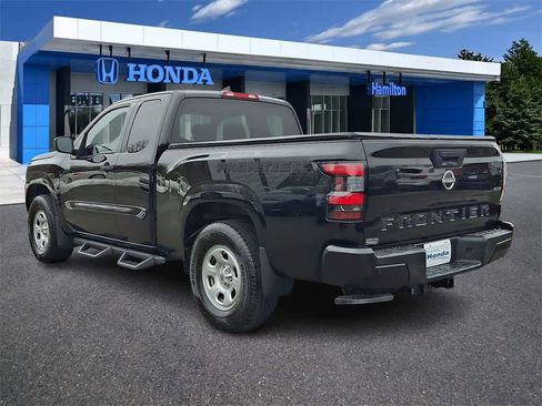 Used 2022 Nissan Frontier S w/ Graphics Package image 22