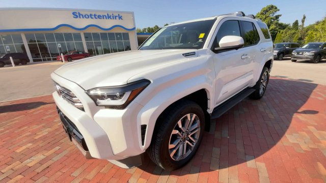 Used 2025 Toyota 4Runner Limited AWD/4WD image 5