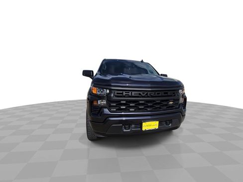 Used 2022 Chevrolet Silverado 1500 Custom RWD image 3