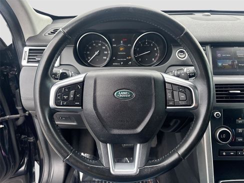 Used 2018 Land Rover Discovery Sport SE image 12