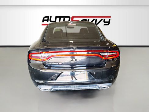 Used 2022 Dodge Charger SXT AWD/4WD image 6