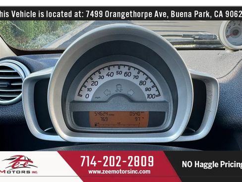 Used 2013 smart fortwo pure RWD image 21