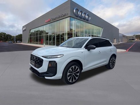 New 2026 Audi Q3 quattro 2.0T AWD/4WD image 1