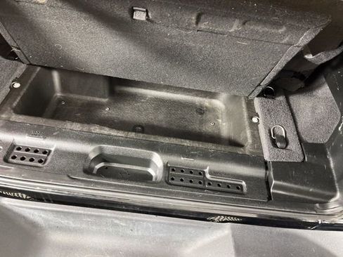 Used 2020 Jeep Wrangler Sport image 37