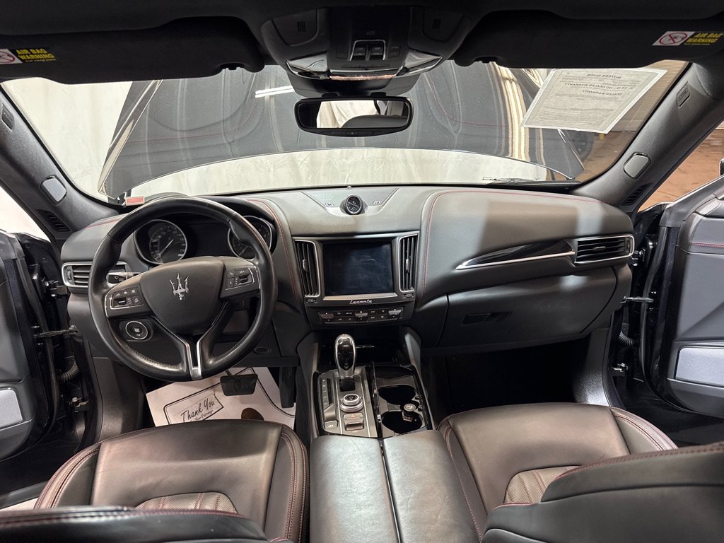 Used 2018 Maserati Levante GranLusso AWD/4WD image 26