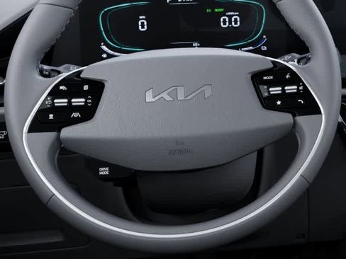 New 2025 Kia Niro SX image 22