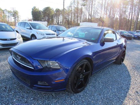 Used 2013 Ford Mustang Coupe image 1