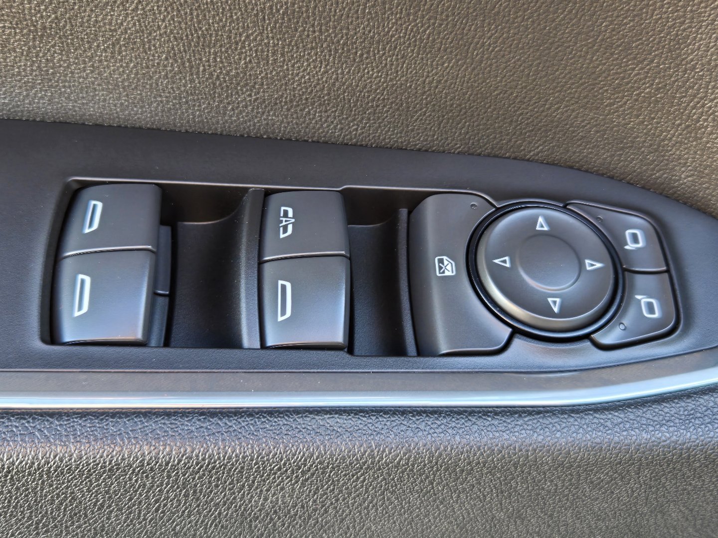 Used 2025 GMC Sierra 1500 Elevation AWD/4WD image 19