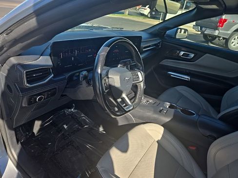 Used 2024 Ford Mustang Premium image 11