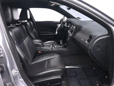Used 2018 Dodge Charger R/T w/ Plus Group image 21