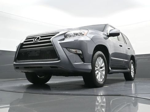Used 2018 Lexus GX 460 Premium w/ Premium Package AWD/4WD image 22