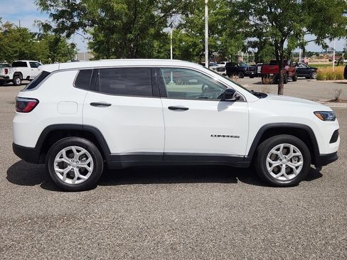 Used 2024 Jeep Compass Sport AWD/4WD image 36