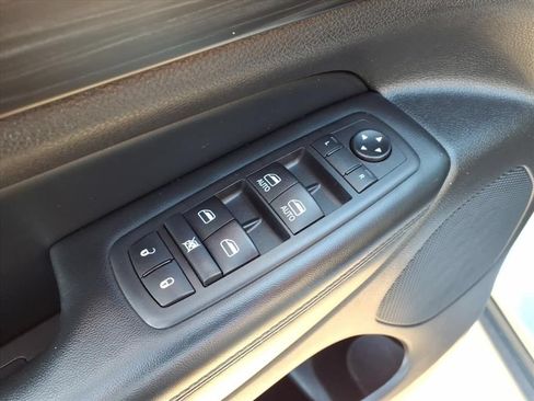 Used 2021 Jeep Grand Cherokee Laredo AWD/4WD image 7