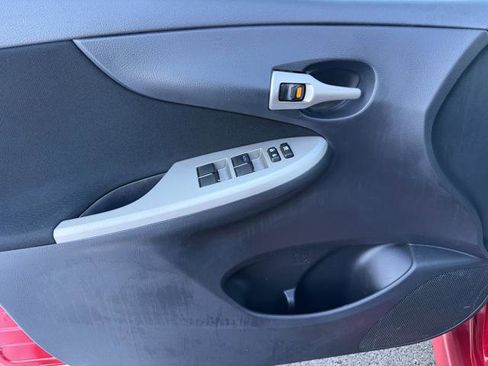 Used 2012 Toyota Corolla S image 14