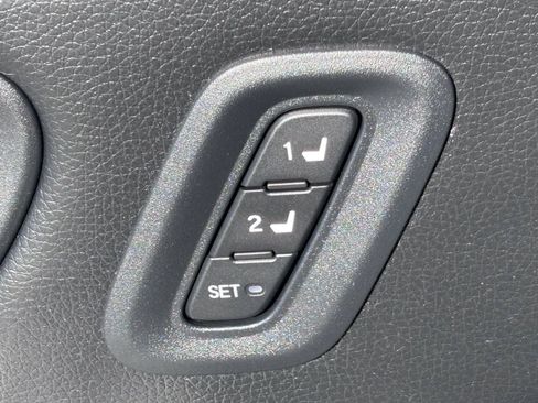 Certified 2025 Honda Pilot Black Edition image 21