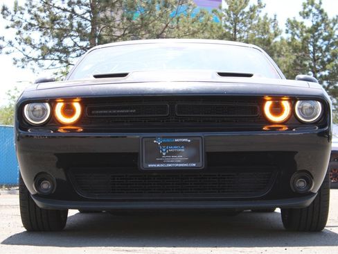 Used 2018 Dodge Challenger SXT w/ Blacktop Package RWD image 4