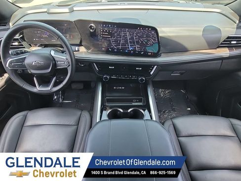 Certified 2025 Chevrolet Suburban Z71 AWD/4WD image 22