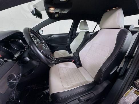 Used 2016 Volkswagen Jetta Sport FWD image 5