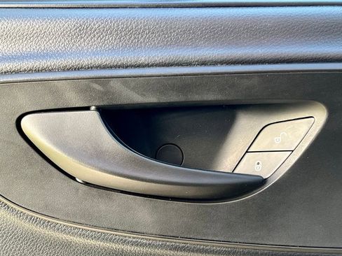 Used 2025 Mercedes-Benz Sprinter 2500 image 17