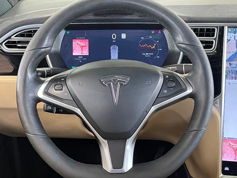 Used 2016 Tesla Model X 90D image 22