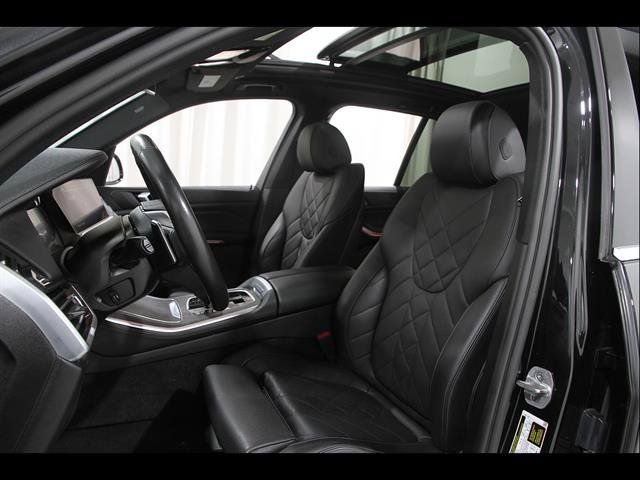 Used 2023 BMW X5 xDrive40i AWD/4WD image 5