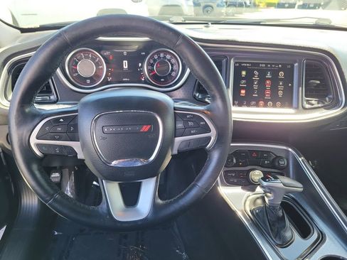 Used 2015 Dodge Challenger SXT Plus RWD image 4