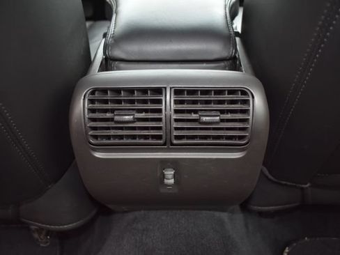 Used 2008 Lincoln Town Car Executive RWD image 31