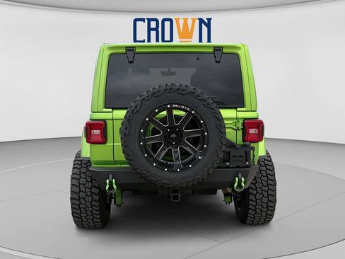 Used 2020 Jeep Wrangler Unlimited Sahara w/ Uconnect 4C Nav & Sound Group AWD/4WD image 4