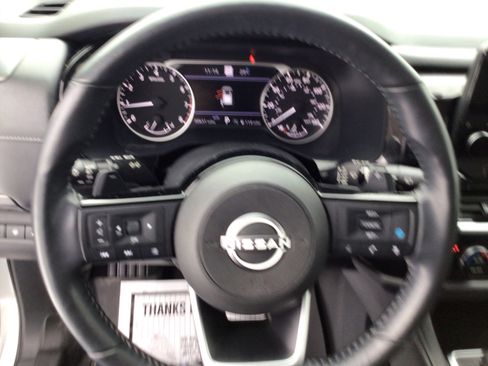 Used 2022 Nissan Pathfinder SL image 17