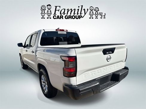 Used 2025 Nissan Frontier S w/ S Utility Package image 4