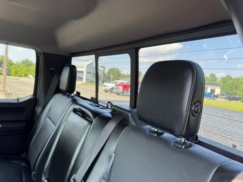 Used 2016 Ford F150 Lariat w/ Equipment Group 502A Luxury AWD/4WD image 38