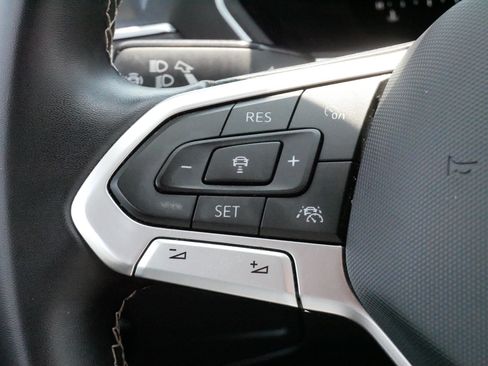 Certified 2023 Volkswagen Tiguan SE FWD image 25