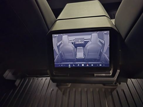 Used 2024 Tesla Cybertruck Cyberbeast AWD/4WD image 33