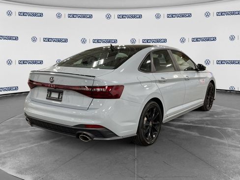 Used 2026 Volkswagen Jetta GLI Autobahn FWD image 5