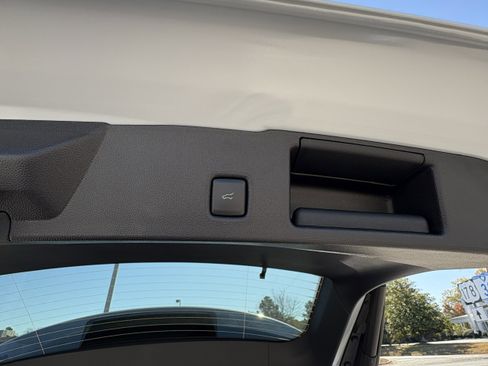 New 2025 Ford Escape Plug-in Hybrid w/ PHEV Premium Package image 6