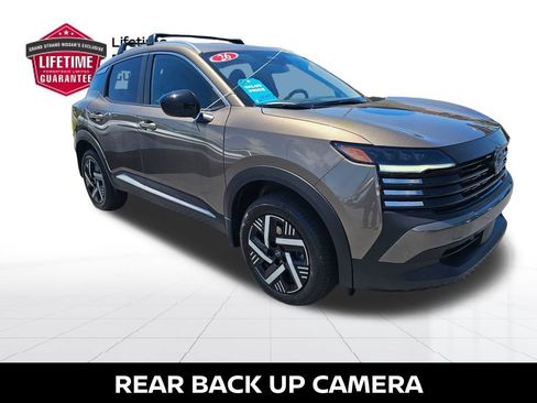 Used 2026 Nissan Kicks SV w/ Cold Weather Package FWD image 6