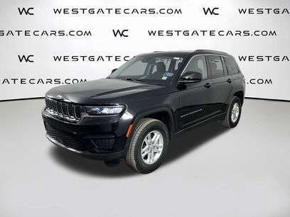 Used 2023 Jeep Grand Cherokee Laredo