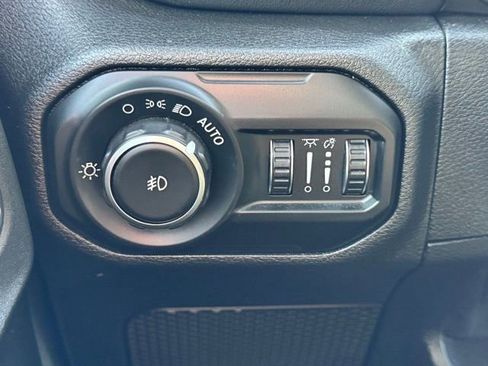 Certified 2021 Jeep Wrangler Unlimited Sahara image 33