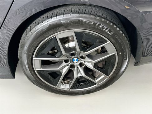 Used 2026 BMW 530i w/ Premium Package RWD image 11