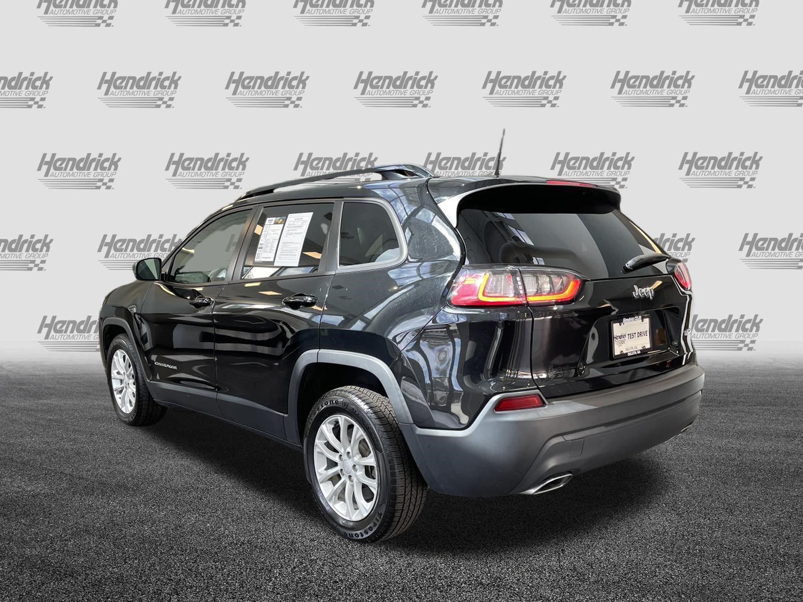 Used 2022 Jeep Cherokee Latitude Lux w/ Sun & Sound Group FWD image 8