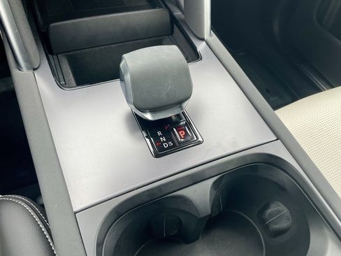 Certified 2025 Land Rover Discovery Sport Dynamic SE AWD/4WD image 20