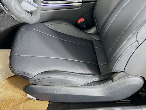 New 2026 Mercedes-Benz CLE 300 CLE 300 image 17