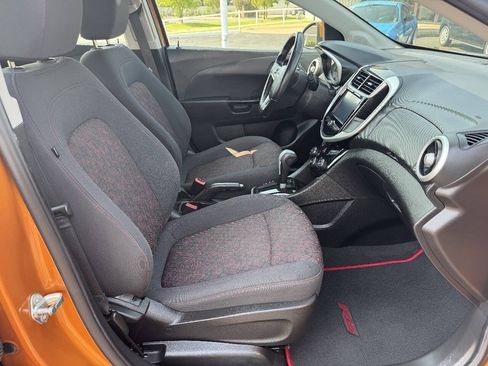 Used 2017 Chevrolet Sonic LT w/ Convenience Package FWD image 20