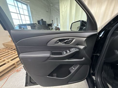 Certified 2023 Chevrolet Traverse LT image 31