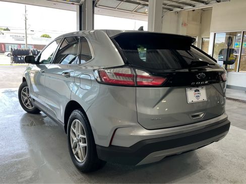 Certified 2024 Ford Edge SEL w/ Convenience Package AWD/4WD image 6